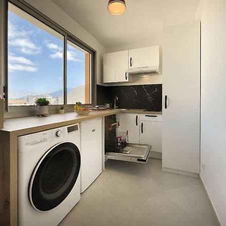 Homey Superchill - Appartement Moderne Et Tout Equipe - Netflix Et Wifi Inclus - Situe En Hyper-Centre - Proche Geneve Аннмасс Екстер'єр фото
